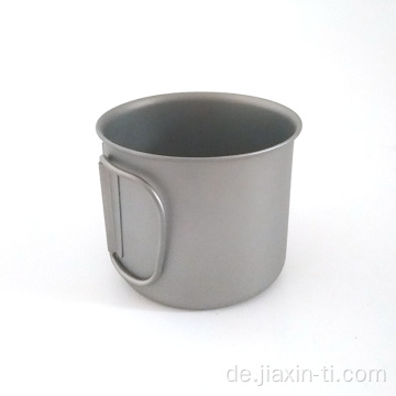 Hochwertiger Reisen -Titanium -Becher mit Griff